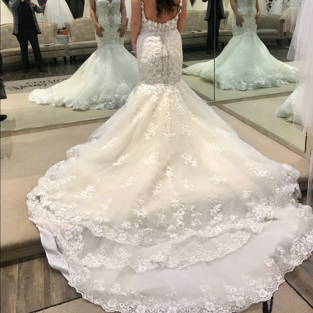 Eve of milady wedding dress - Picture 2 of 6